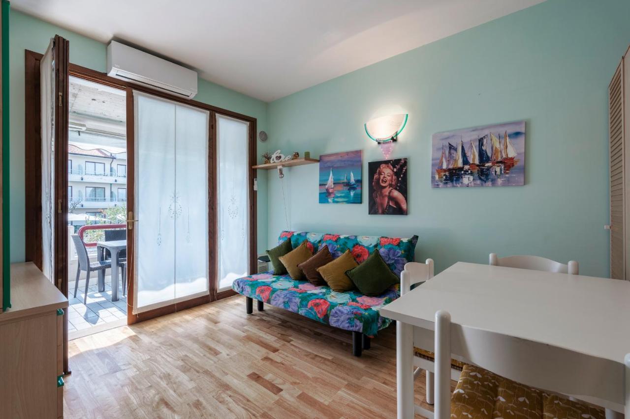 Azzurra Suite - Monolocale Con Piscina E Wifi Sirmione Exterior foto